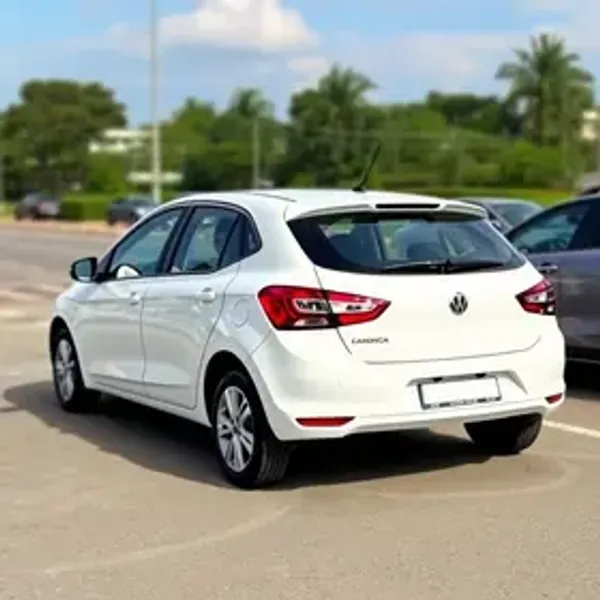 Carro manual mais barato do Brasil custa R$ 75.990 e faz 14,6 km/l; veja a lista